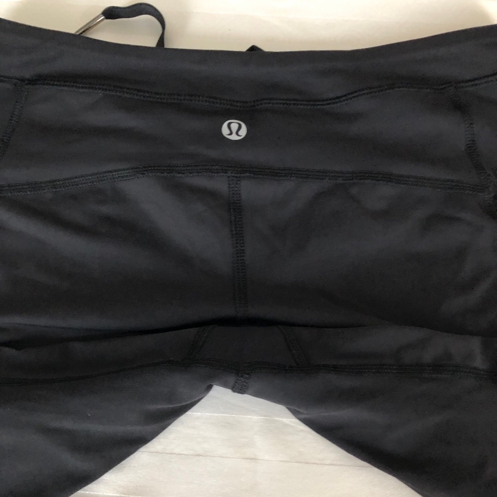 Lululemon Cropped Legging - Picture 5 of 9